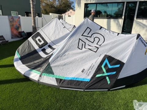 CORE XR8 15.0 WHITE/BLACK Demo T26