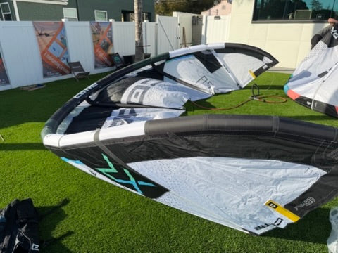 CORE XR8 15.0 WHITE/BLACK Demo T26