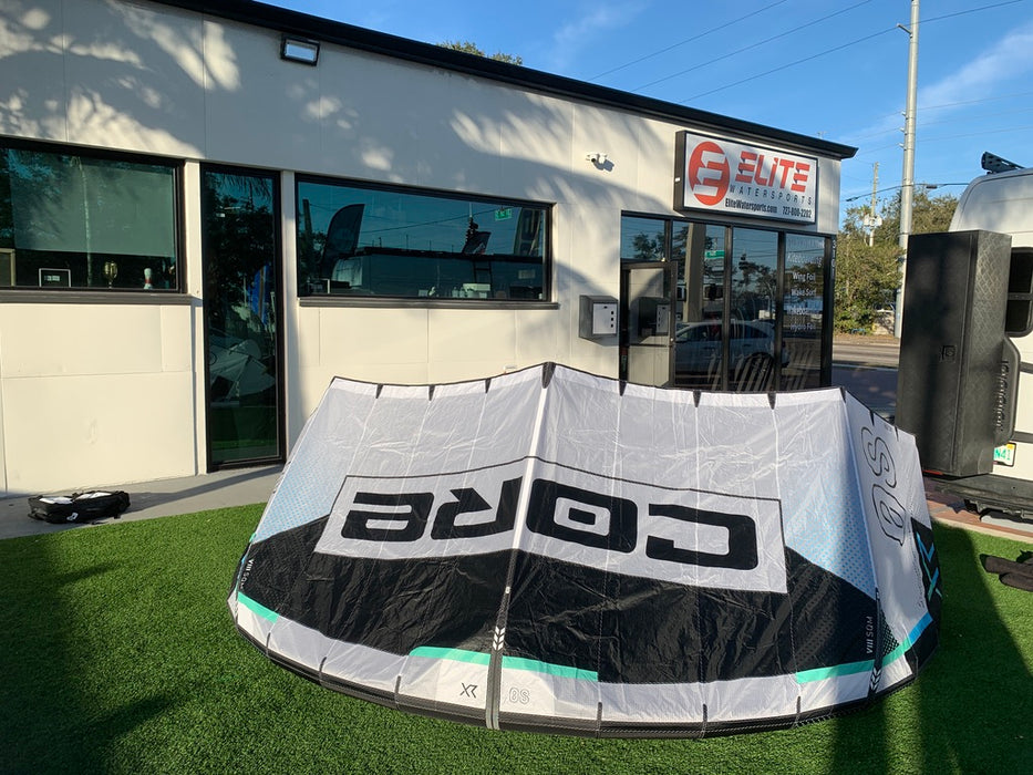 CORE XR8 8.0 WHITE/BLACK Demo T26