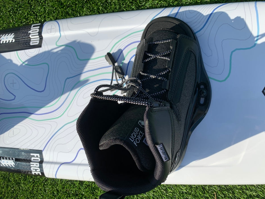 Liquid Force Remedy Wakeboard w/ Boots 142cm