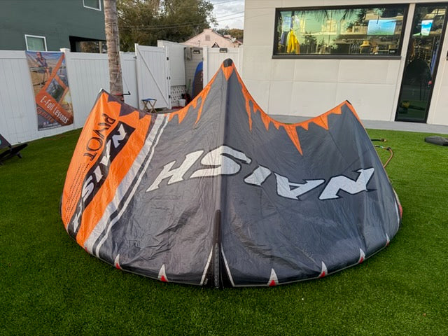 2020 Naish Pivot 8m Used