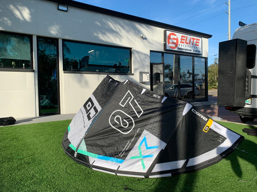 CORE XR8 7.0 BLACK/BLACK Demo T26