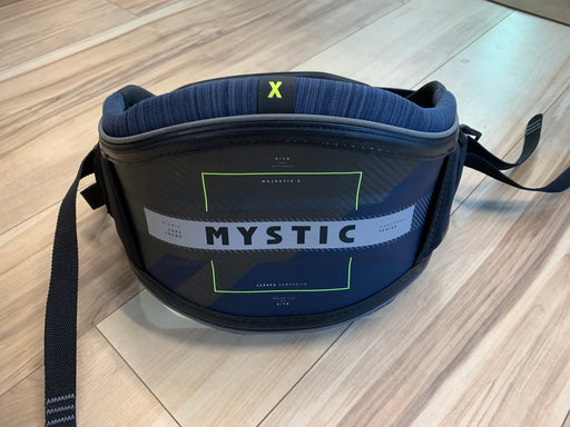 2022 Mystic Majestic X Waist Harness Small Used
