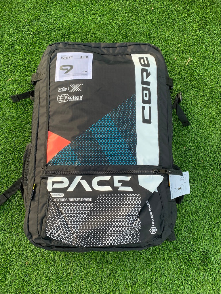 PACE (9.0, White/Black) Demo T26