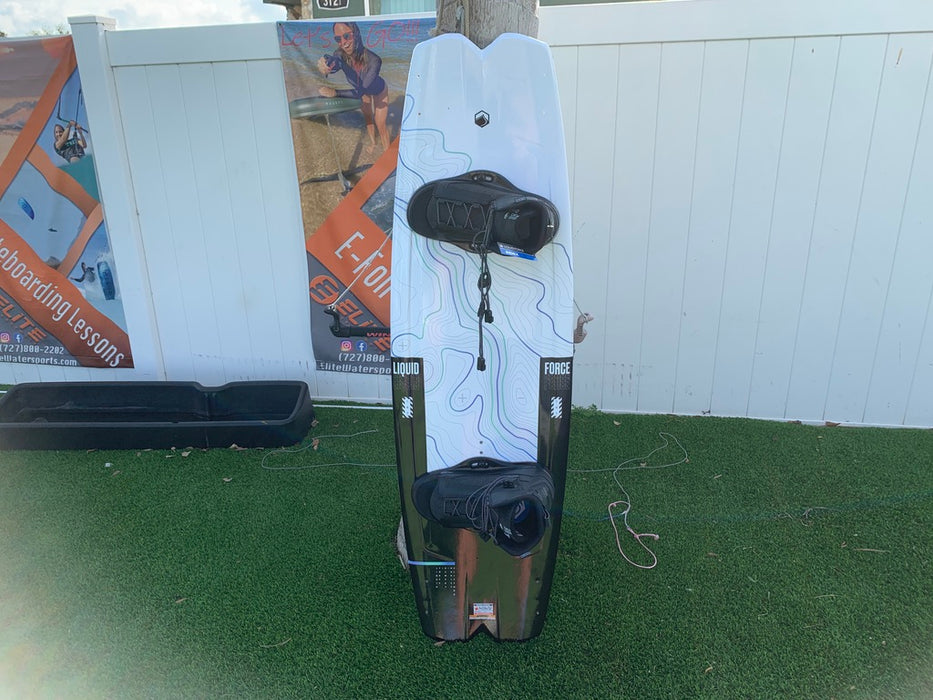 Liquid Force Remedy Wakeboard w/ Boots 142cm