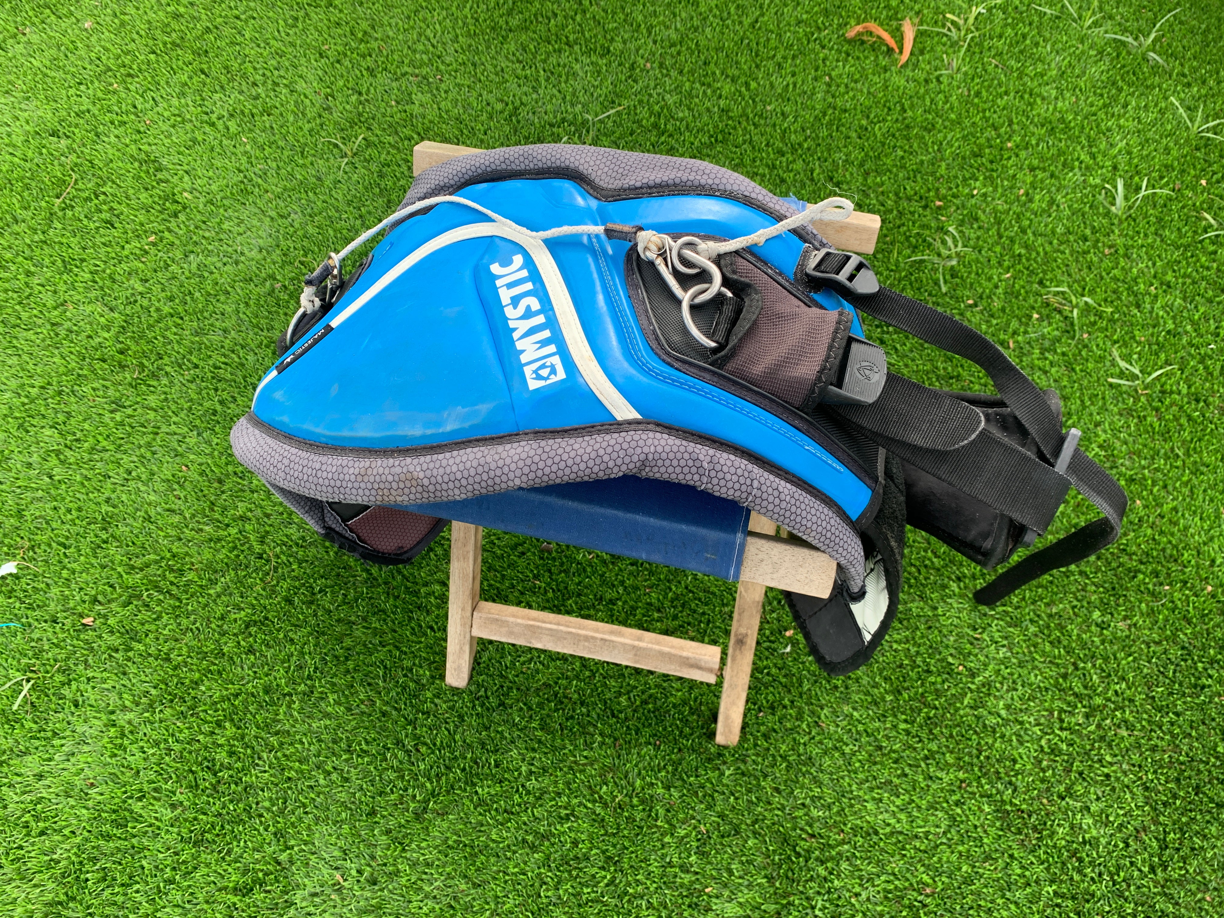 Mystic Majestic M waist harness Used