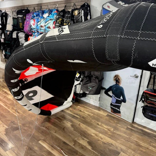 Reedin Supermodel HTF 9m Kite Used Black