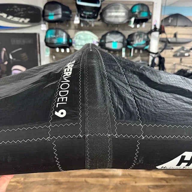 Reedin Supermodel HTF 9m Kite Used Black