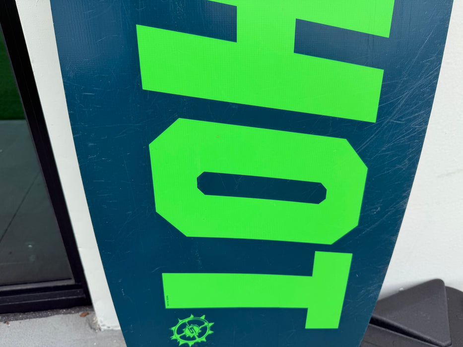 Slingshot Misfit 147cm Board, Used