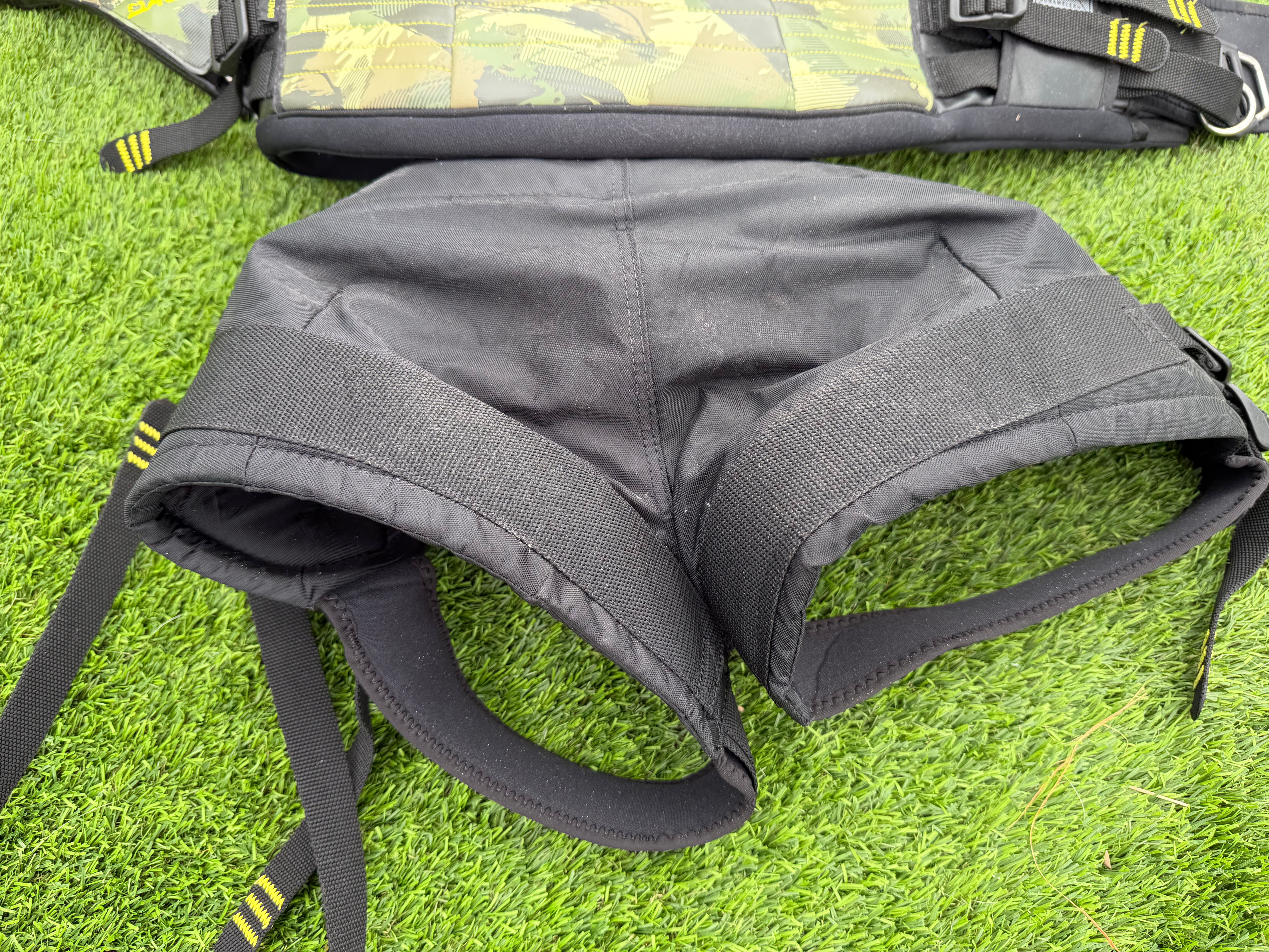 Used Harness, Dakine Chameleon Large
