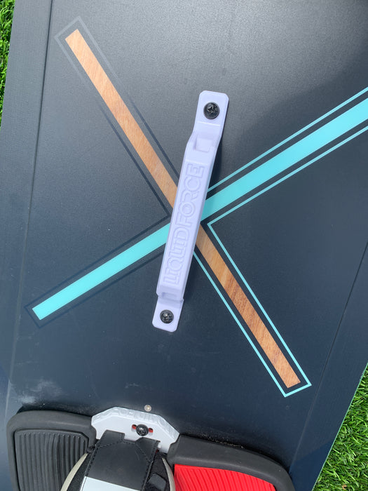 Liquid Force Benchmark 137cm Used w/Straps