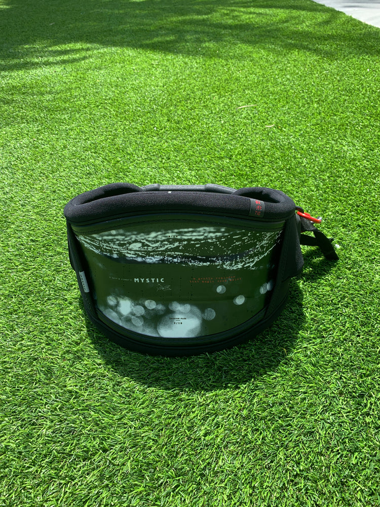 Mystic Majestic YDWER S Used w/ Spreader