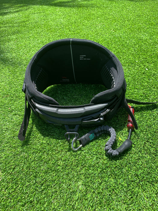 Mystic Majestic YDWER S Used w/ Spreader