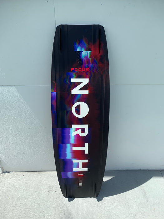 North Focus 139cm Used w/ Straps