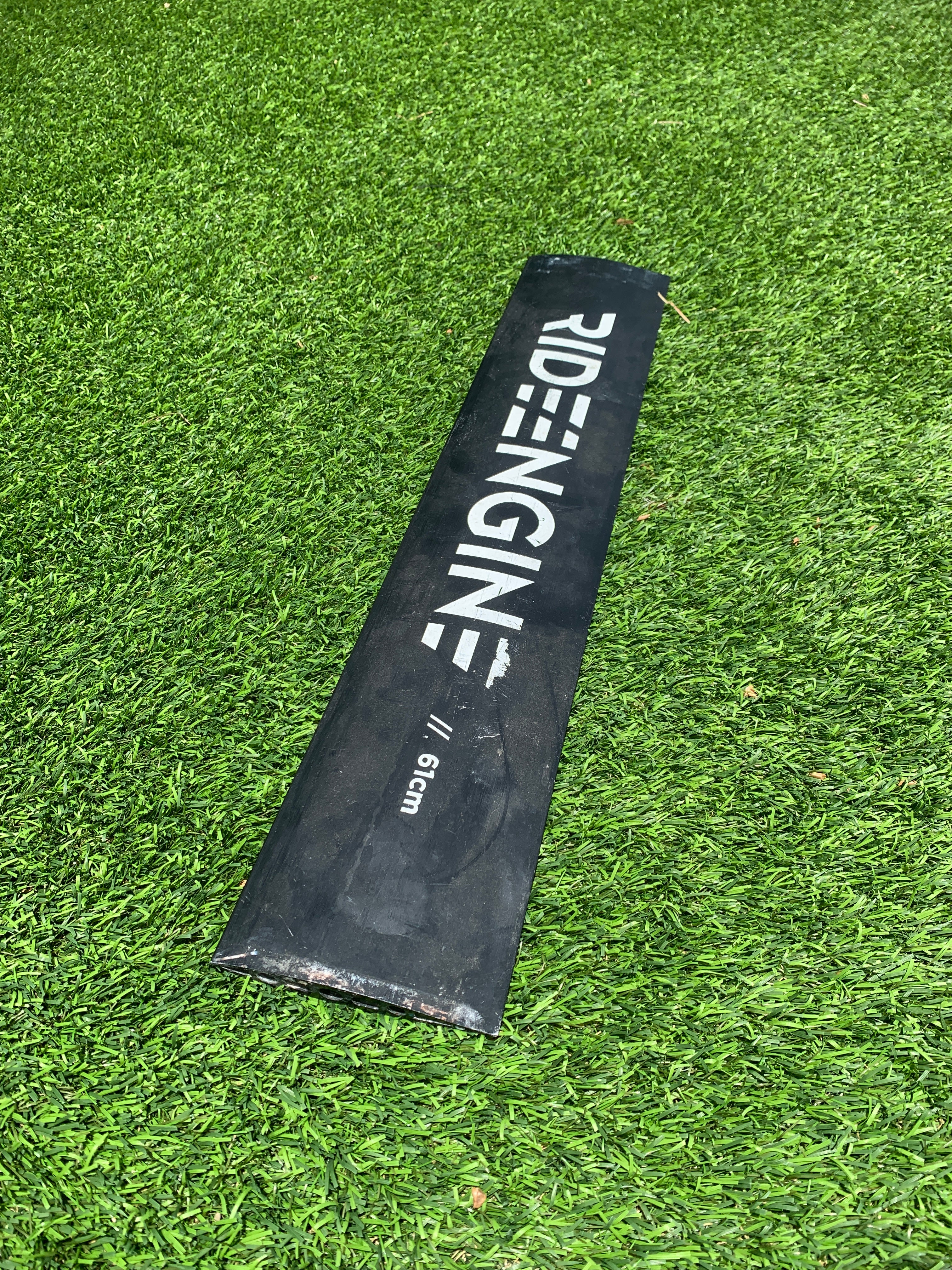 Ride Engine 61cm Alloy Foil Mast Used