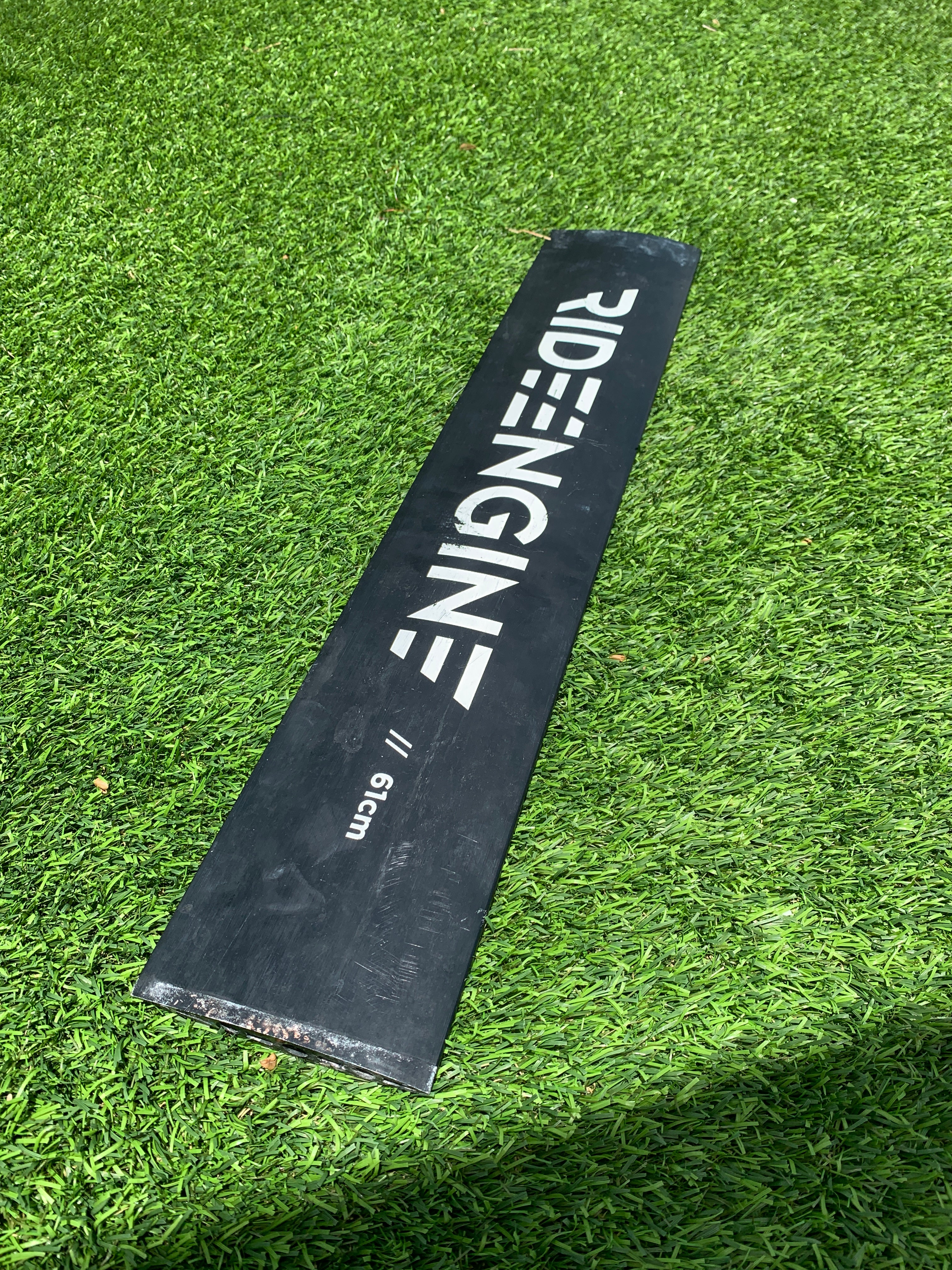 Ride Engine 61cm Alloy Foil Mast Used