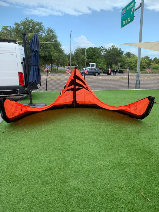 2025 Naish Boxer 9m Kite Coral Demo