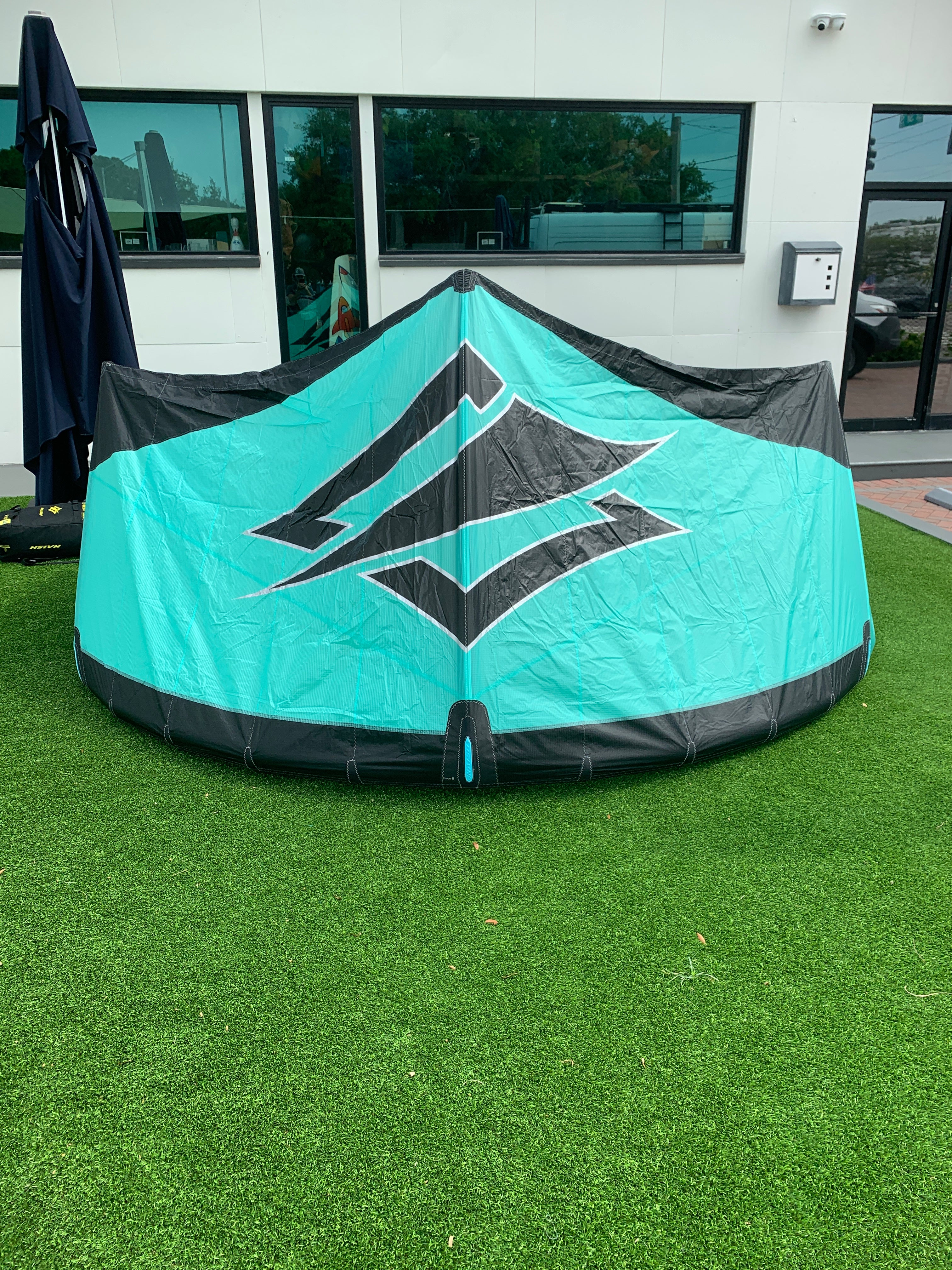 2025 Naish Pivot 8m Blue Kite Demo