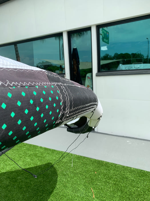 Core XR8 12m Kite White/Black Demo