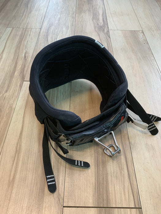 Mystic Arch Waist Harness w/ Dakine 8in Spreader Bar Used