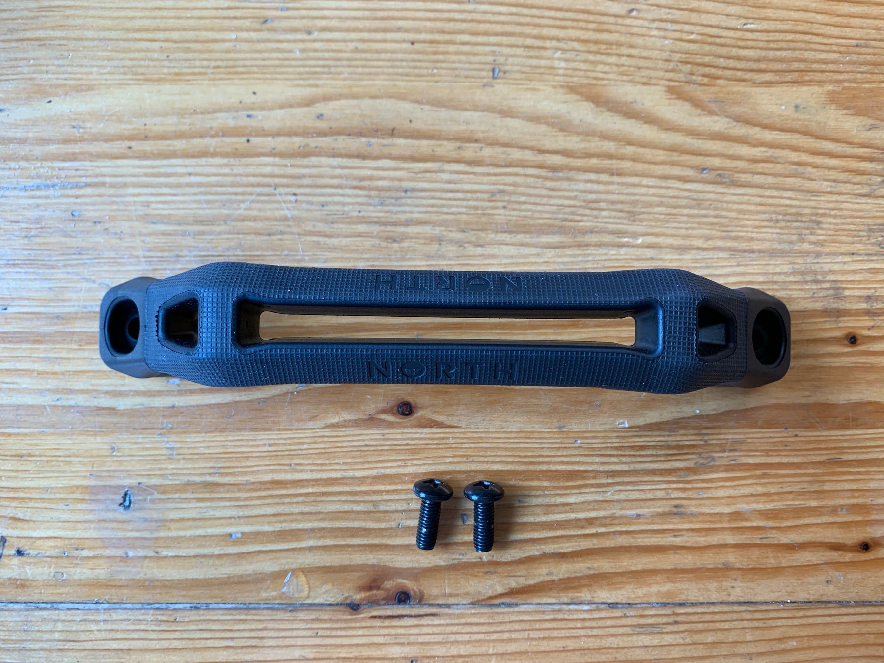 North Twintip Handle