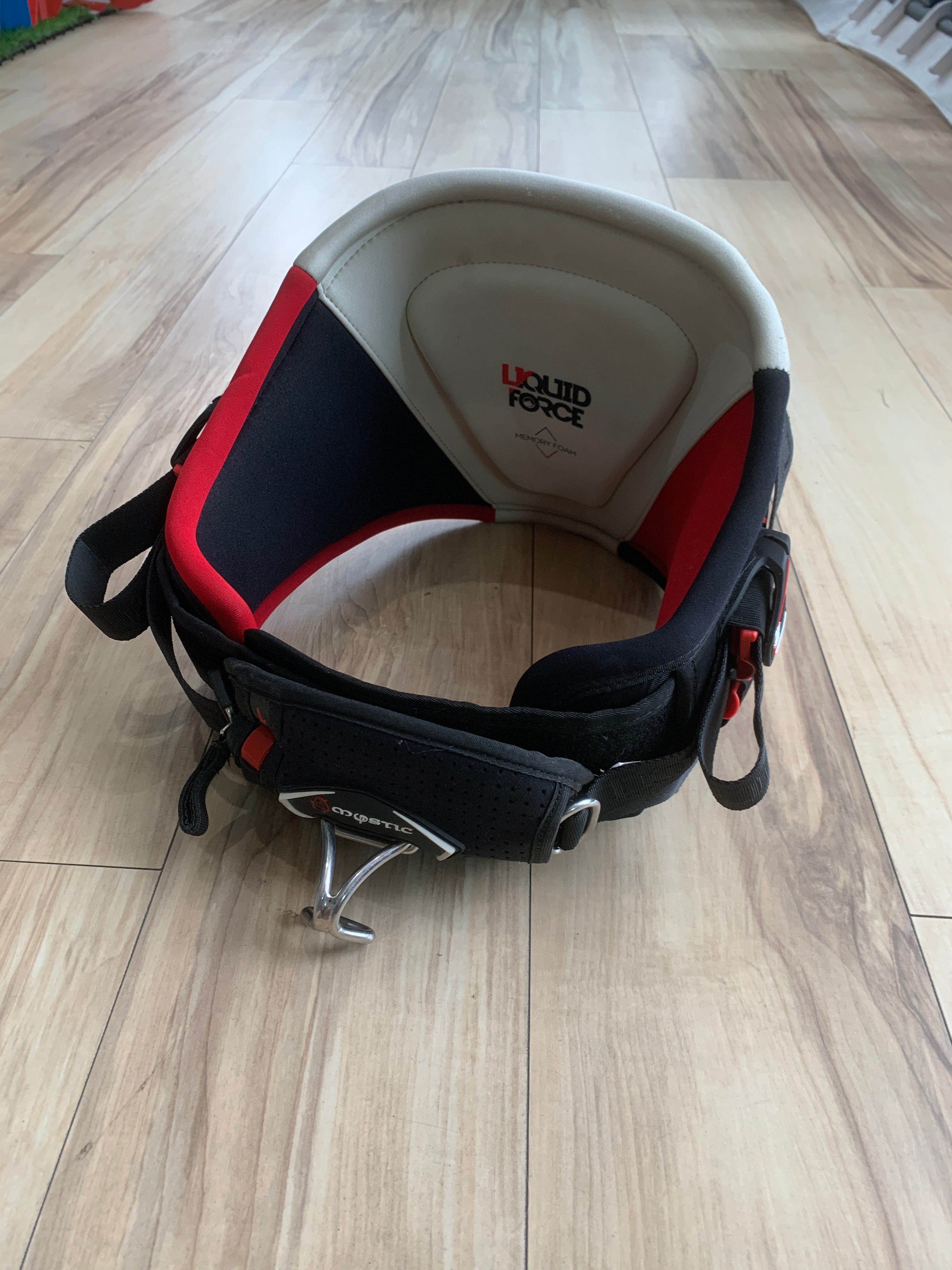 Liquid Force Arc Waist Harness XL Used