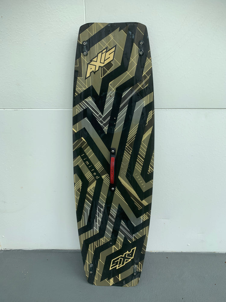 Axis Limited 134cm Twintip Used