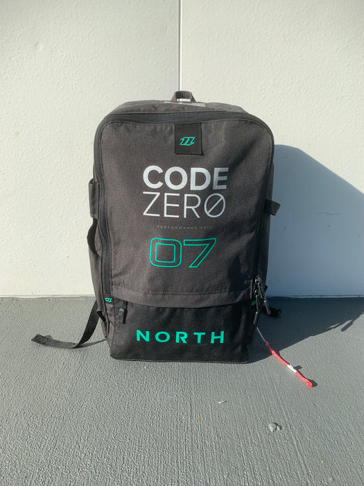 2023 North Code Zero 7m Like New