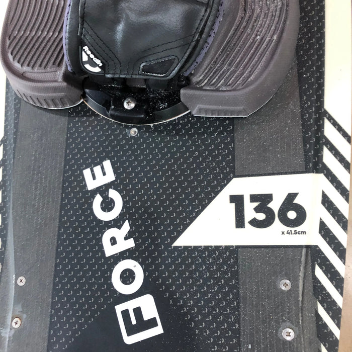 Reedin KevPro V4 Kiteboard 136x41.5 USED Complete