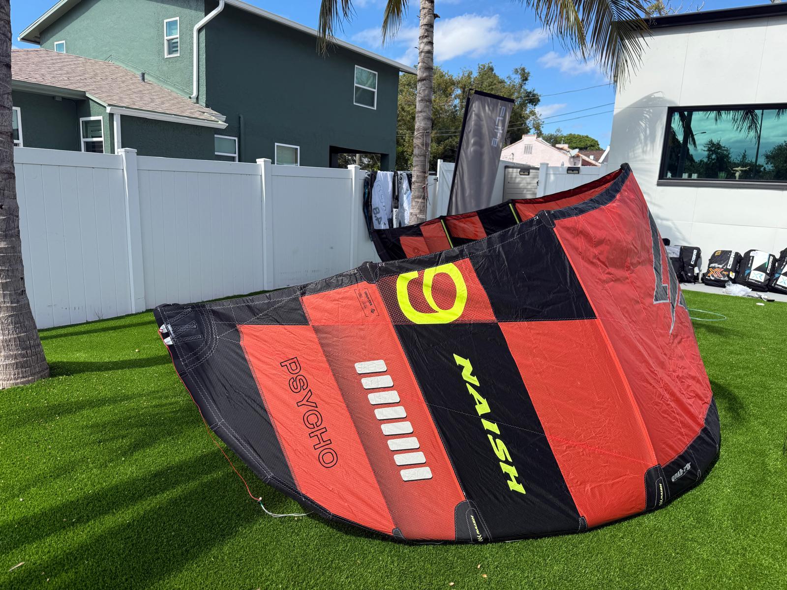 2025 Naish Psycho 9m Demo