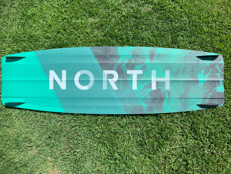 2023 North Trace TT Board Used Complete W/Straps