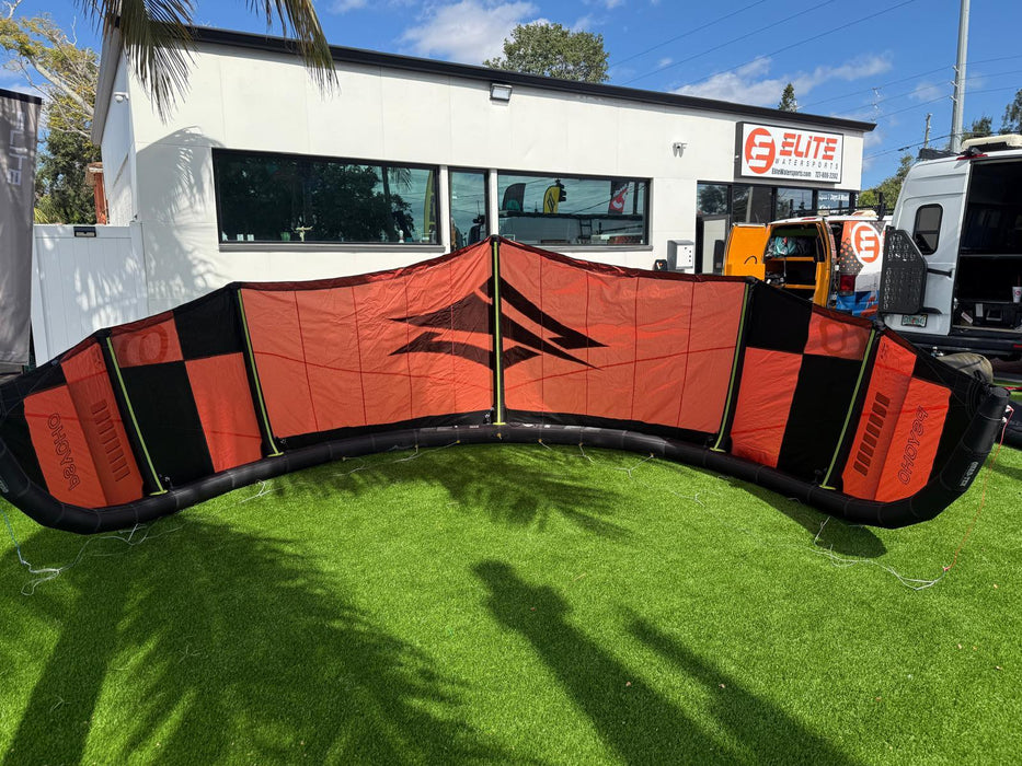 2025 Naish Psycho 9m Demo