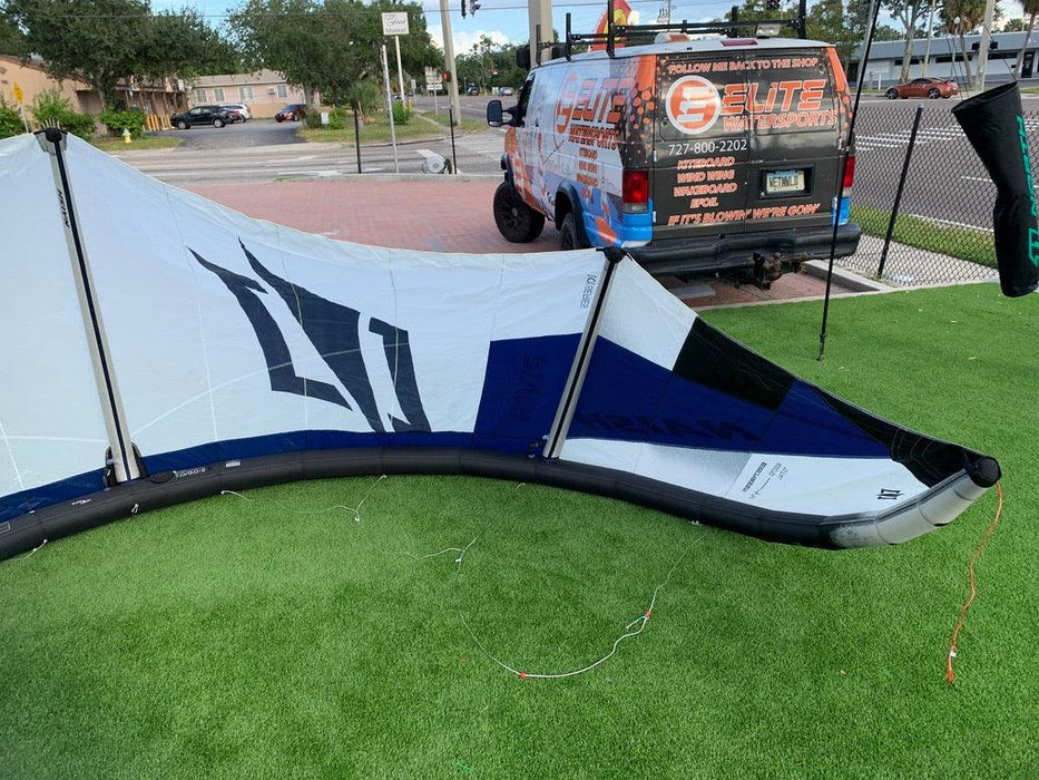 2026 Naish Pivot [Q] White 9 Demo25