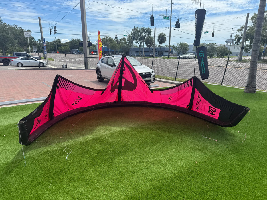 2024 North Reach Red 9m Used