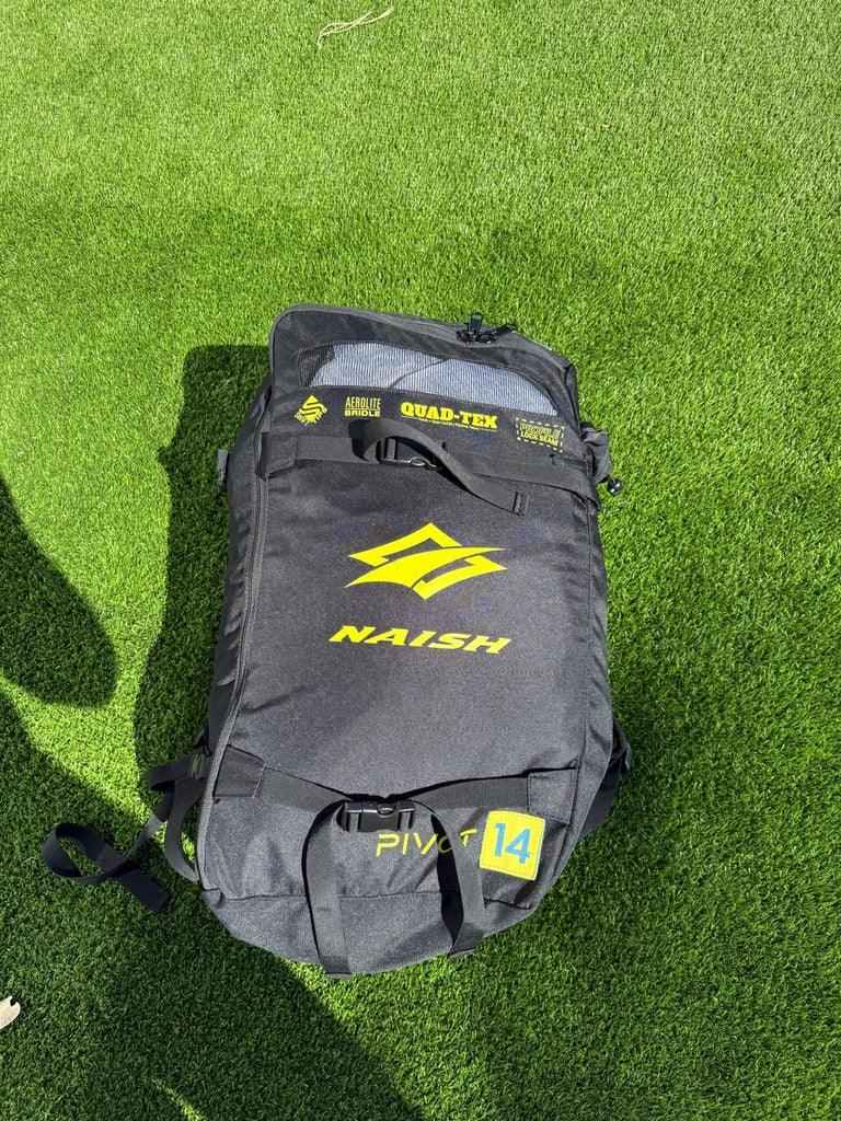 2025 Naish Pivot Red Kite 14m Demo