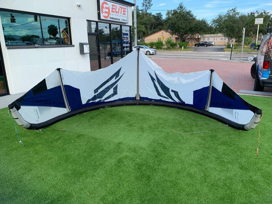 2026 Naish Pivot [Q] White 9 Demo25