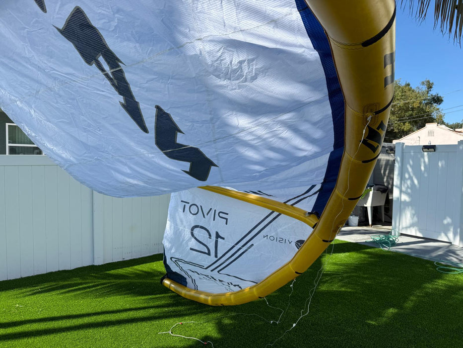 2026 naish pivot nvision demo 12m