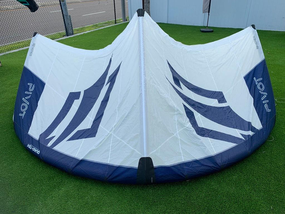 2026 Naish Pivot [Q] White 9 Demo25