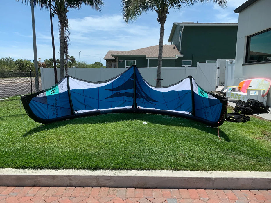 2025 Naish Pivot Dark Blue 8m Demo